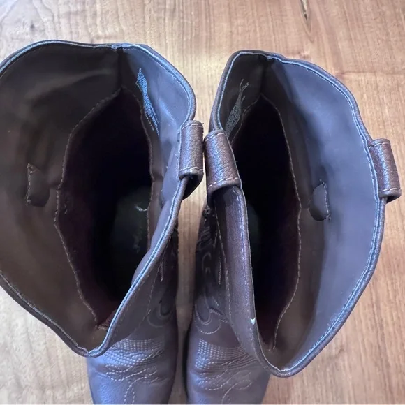 Kid’s Western Boots from Cat & Jack. Size Big Girls 4. - Picture 4 of 16